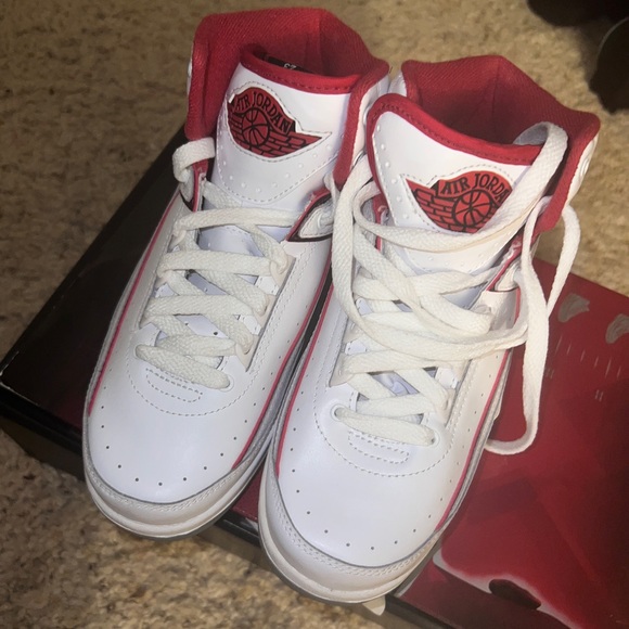 Air Jordan 2 Retro ‘ Chicago Home’ - Picture 4 of 8